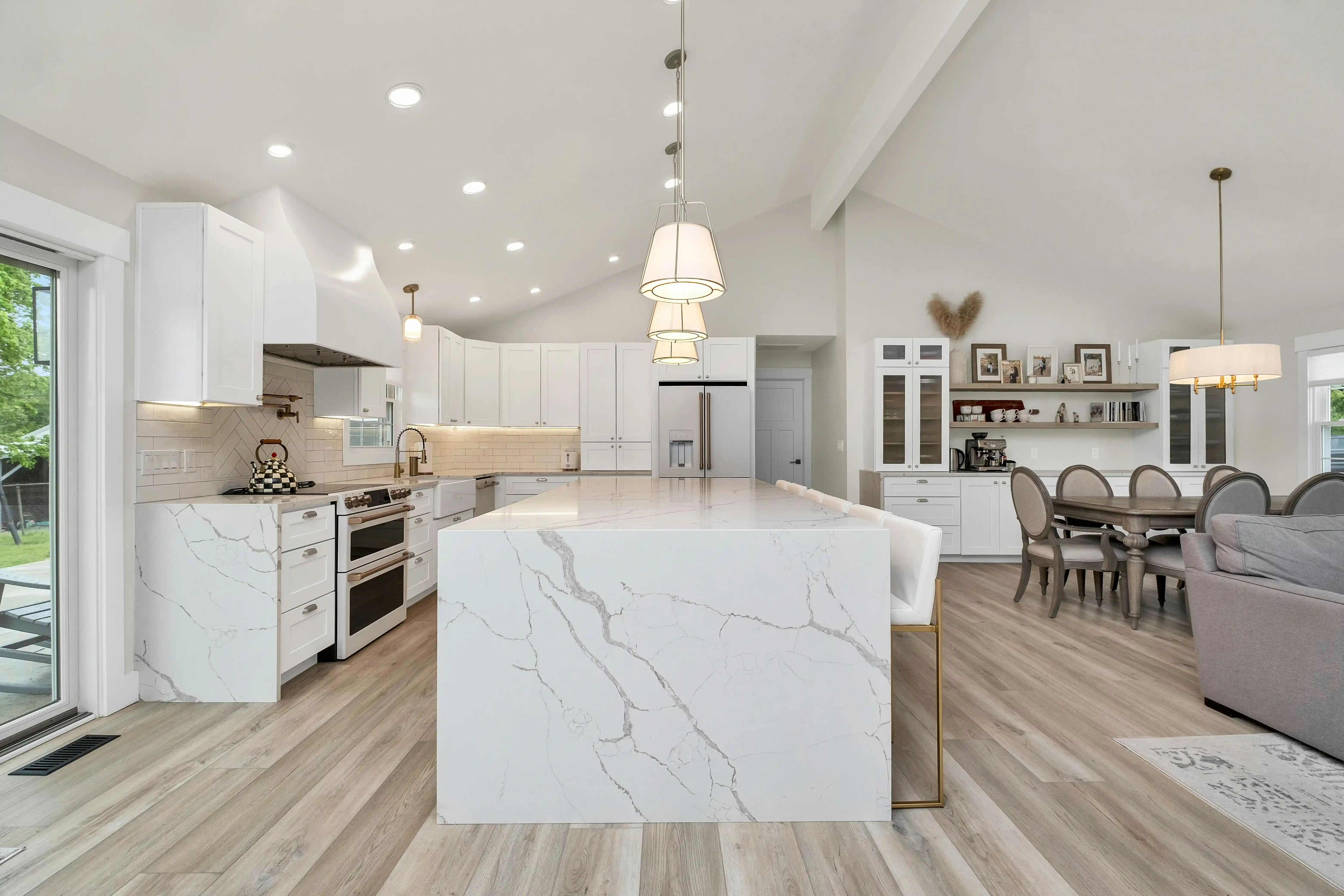 Modern kitchen renovation Ottawa